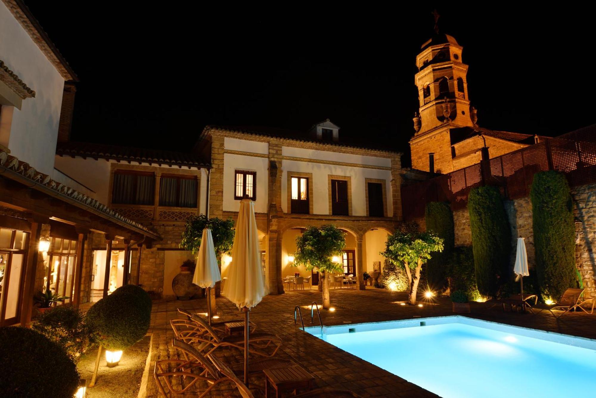 Hotel Puerta De La Luna Baeza Ngoại thất bức ảnh