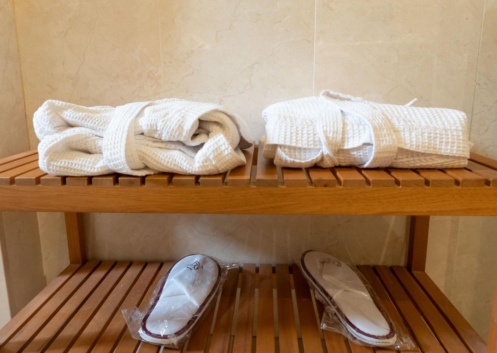 Hotel Puerta De La Luna Baeza Ngoại thất bức ảnh