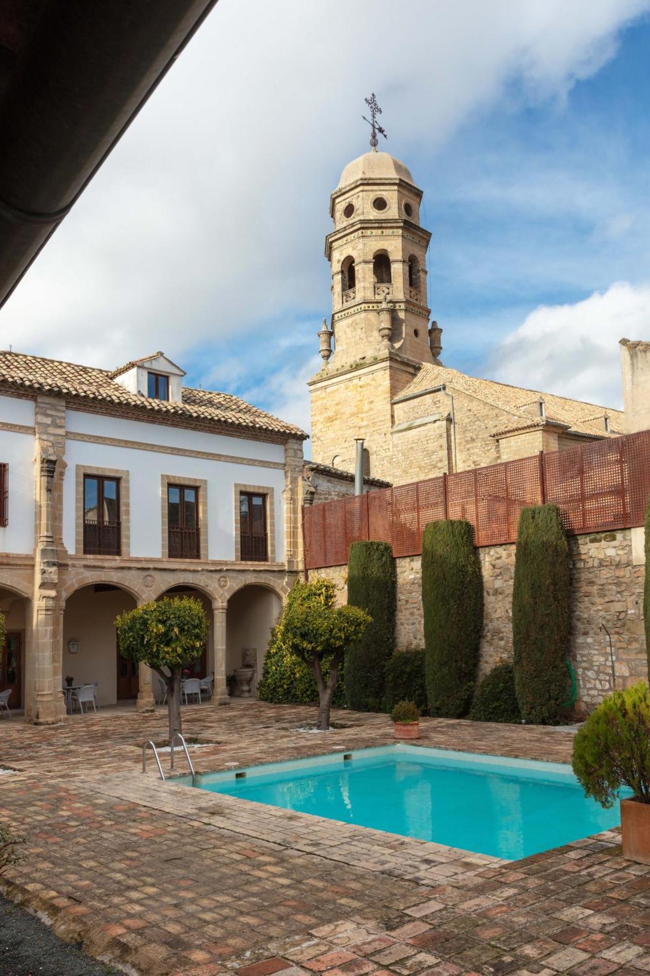 Hotel Puerta De La Luna Baeza Ngoại thất bức ảnh