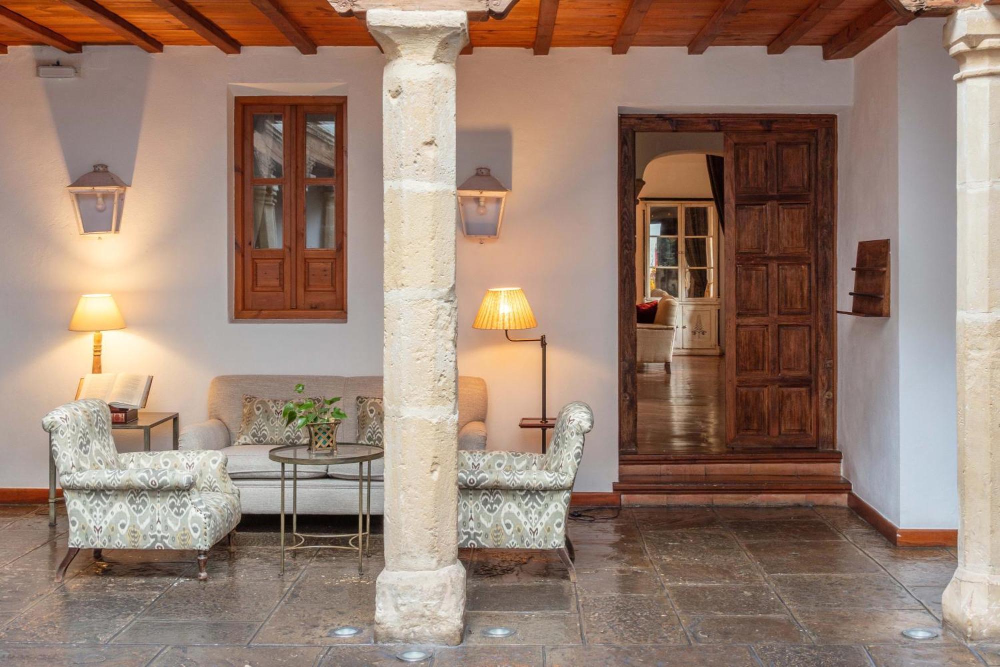 Hotel Puerta De La Luna Baeza Ngoại thất bức ảnh