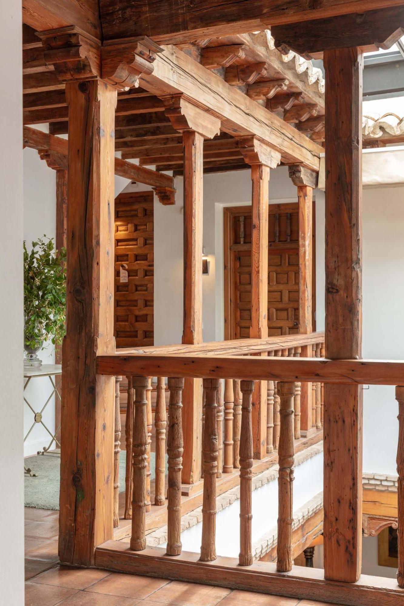 Hotel Puerta De La Luna Baeza Ngoại thất bức ảnh