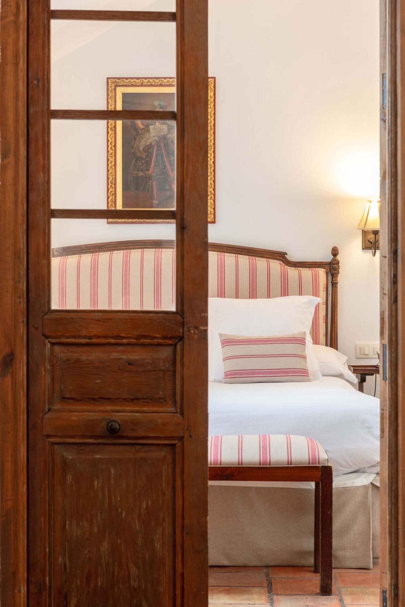 Hotel Puerta De La Luna Baeza Ngoại thất bức ảnh