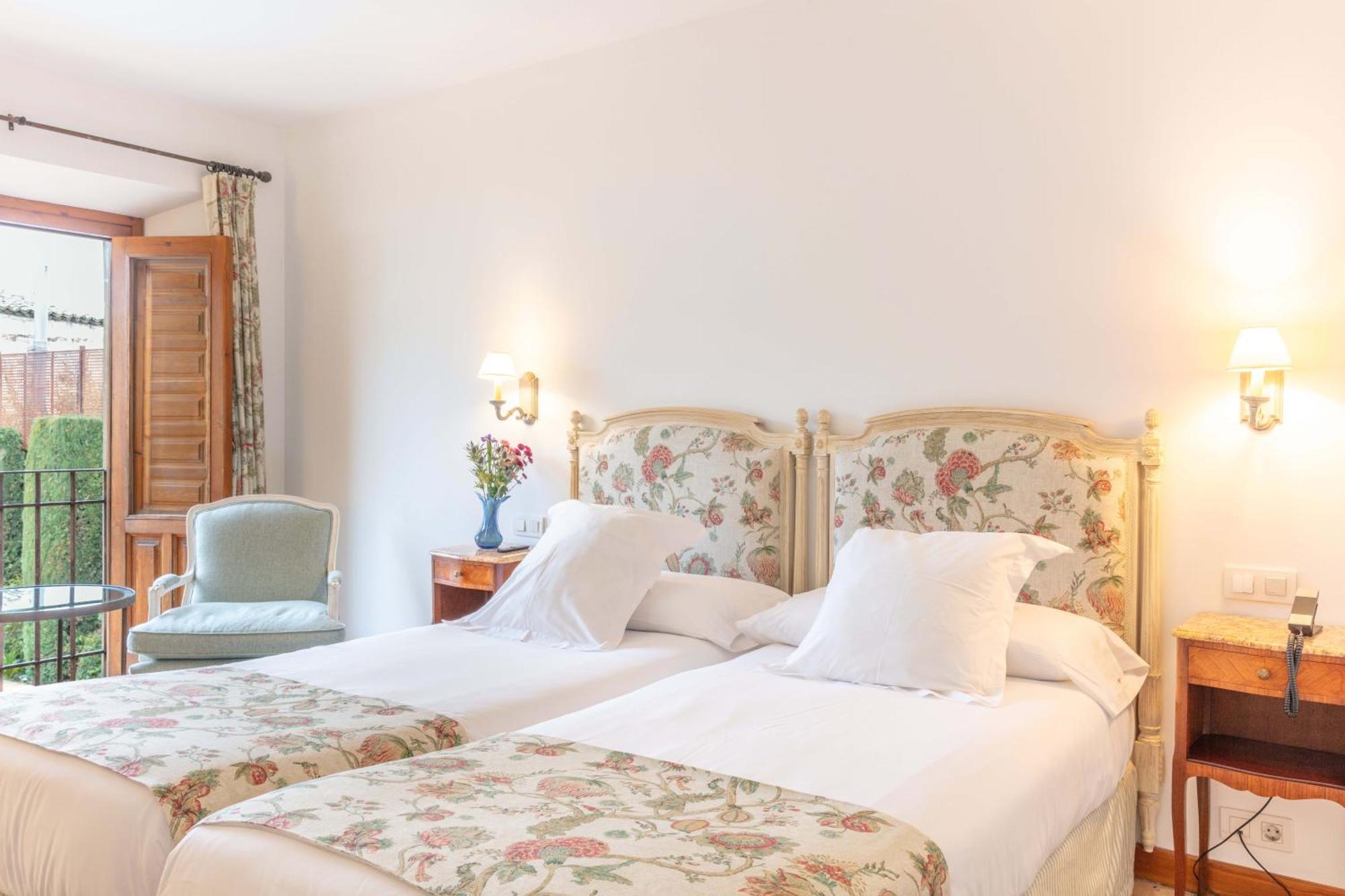 Hotel Puerta De La Luna Baeza Ngoại thất bức ảnh