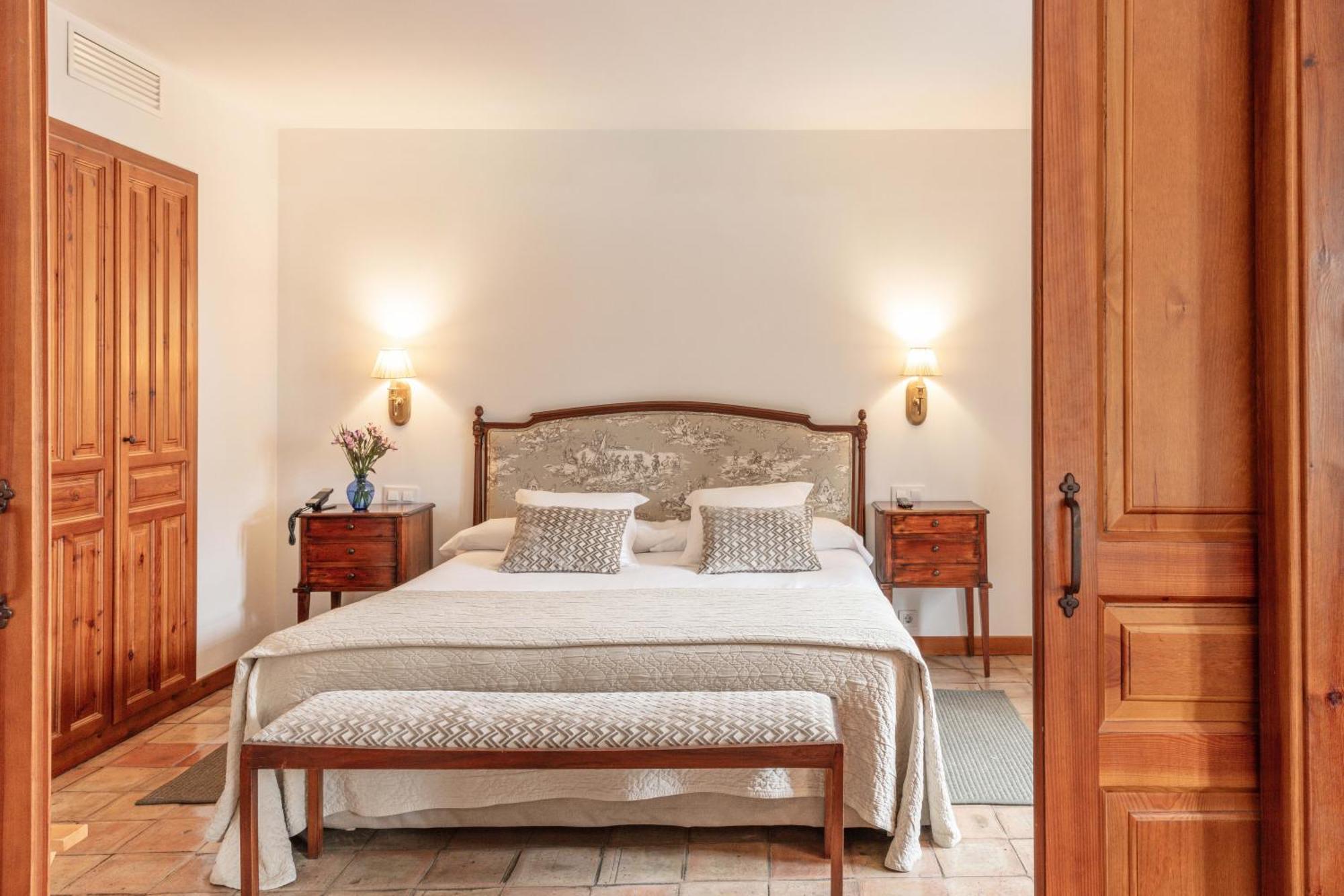 Hotel Puerta De La Luna Baeza Ngoại thất bức ảnh