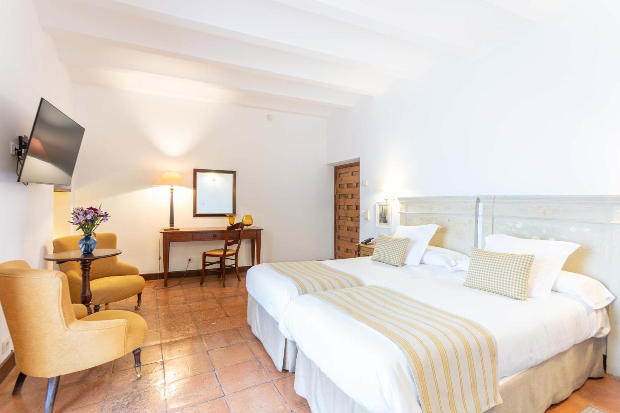 Hotel Puerta De La Luna Baeza Ngoại thất bức ảnh