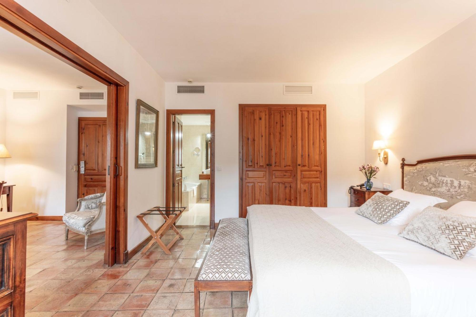 Hotel Puerta De La Luna Baeza Ngoại thất bức ảnh