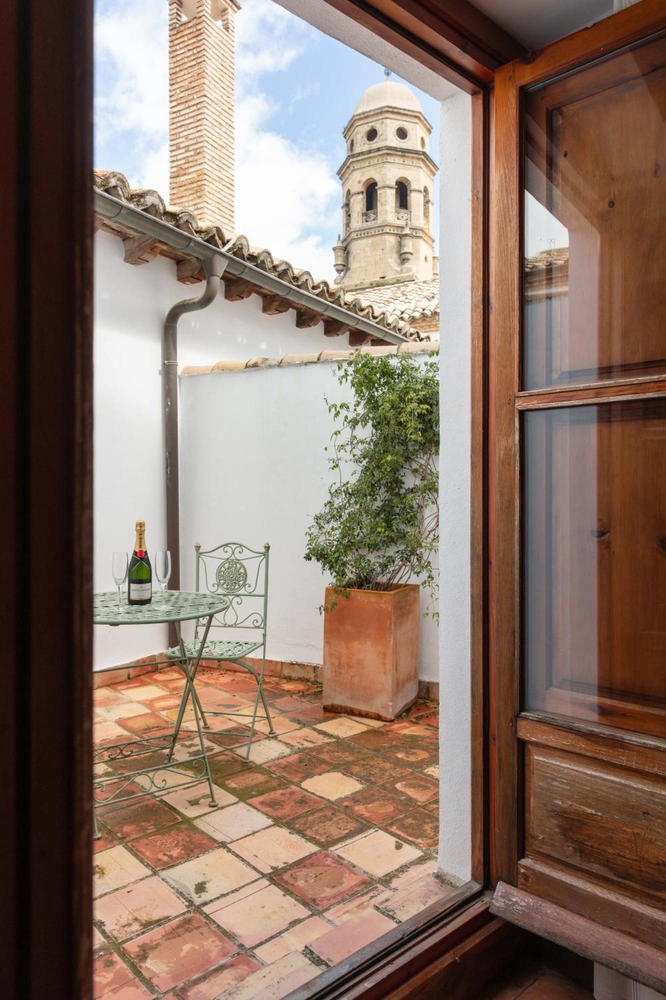 Hotel Puerta De La Luna Baeza Ngoại thất bức ảnh
